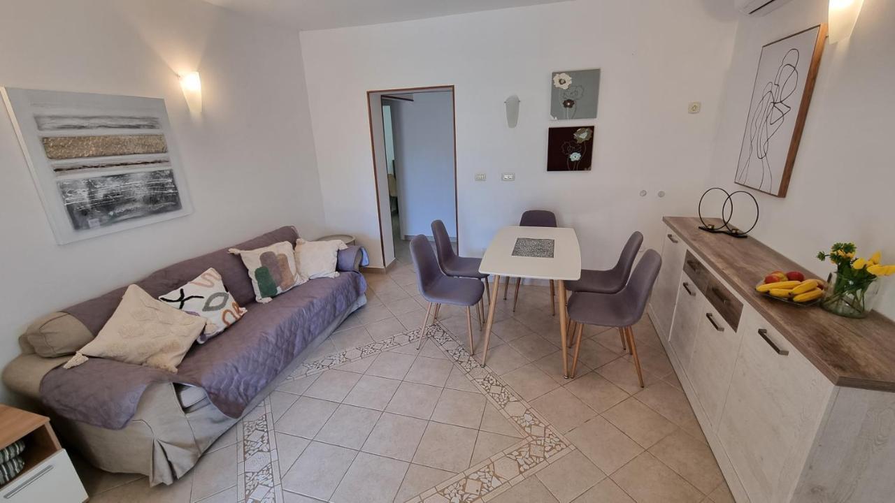 App Carla Apartment Novigrad  ภายนอก รูปภาพ
