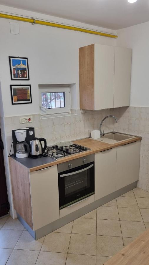 App Carla Apartment Novigrad  ภายนอก รูปภาพ